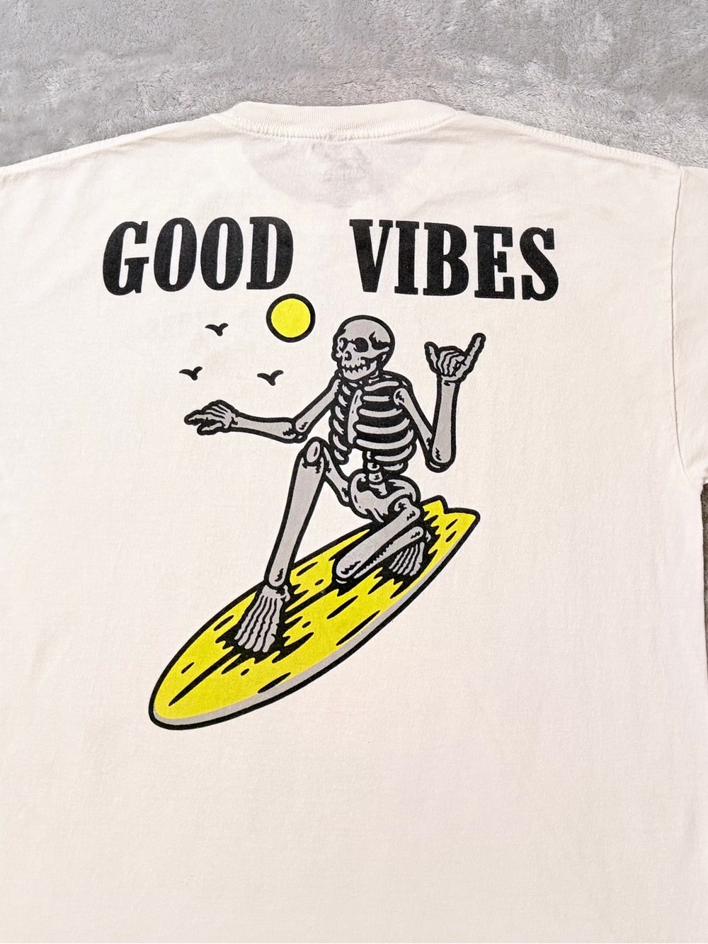 Call Your Mother | Good Vibes | Skeleton Surfing Graphic T-Shirt | Size Large